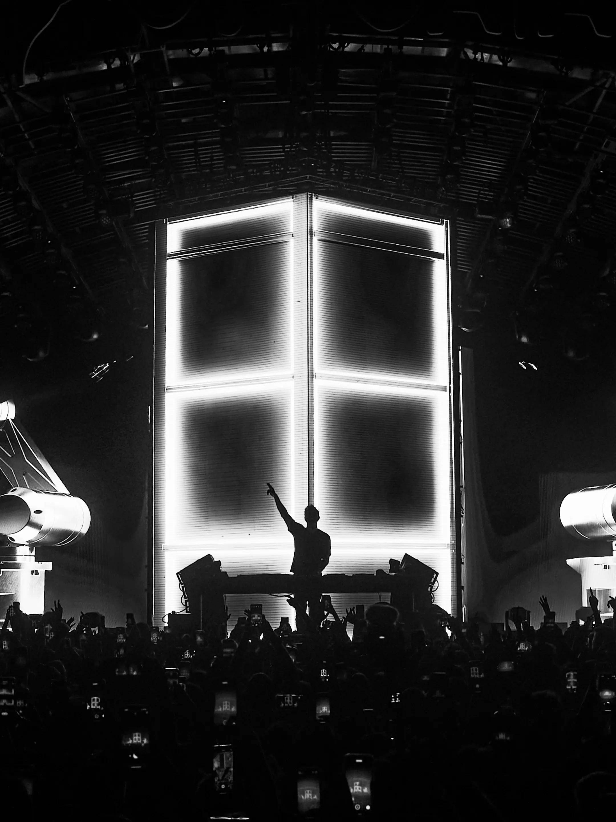 Денис Астахов